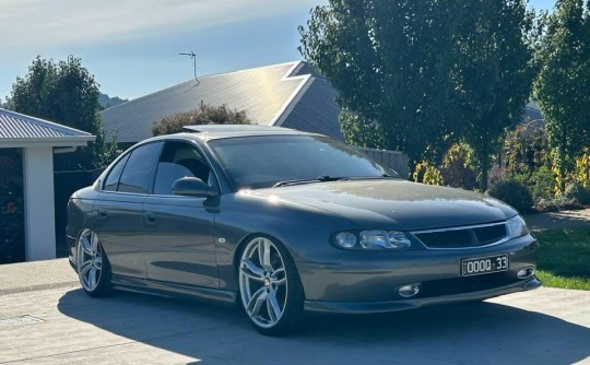 2000 Holden COMMODORE