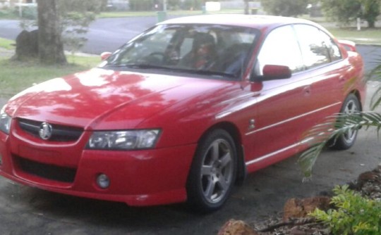 2004 Holden COMMODORE