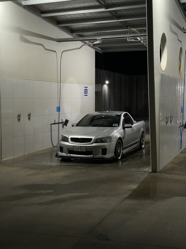 2010 Holden COMMODORE