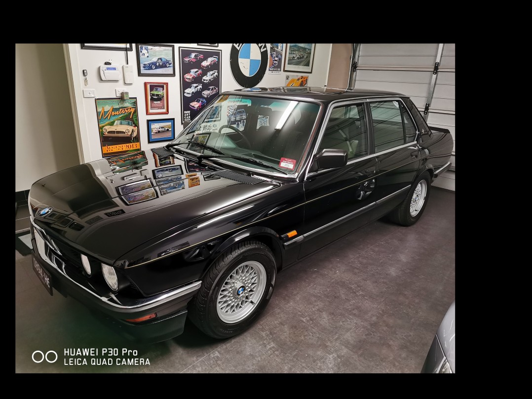 1982 BMW E28 528i JPS