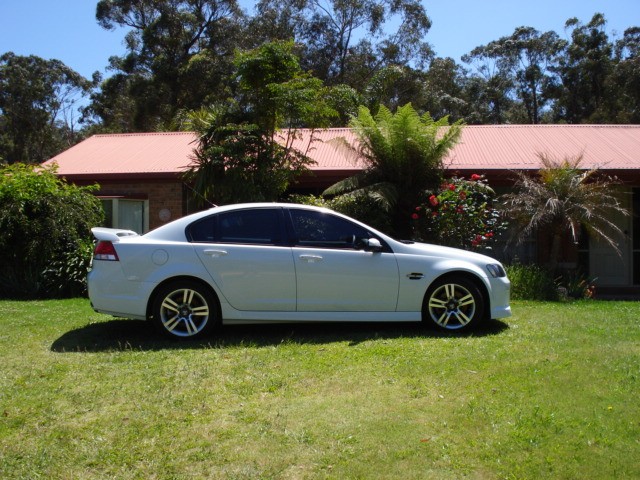 2008 Holden COMMODORE