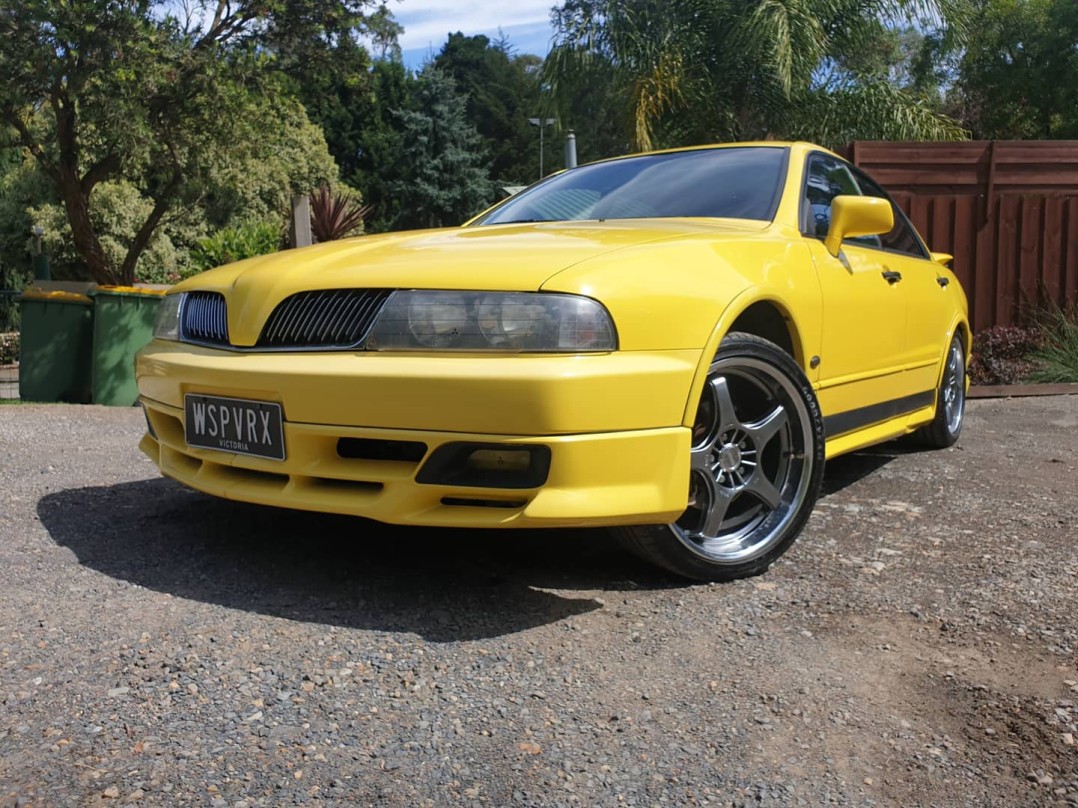 2002 Mitsubishi Magna