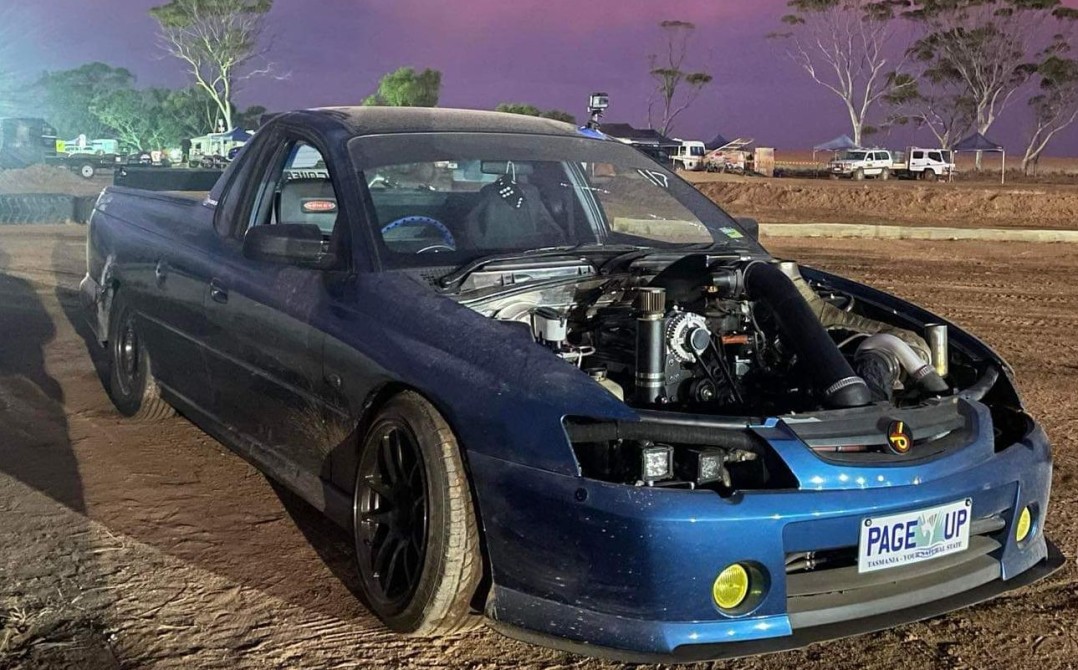 2002 Holden COMMODORE