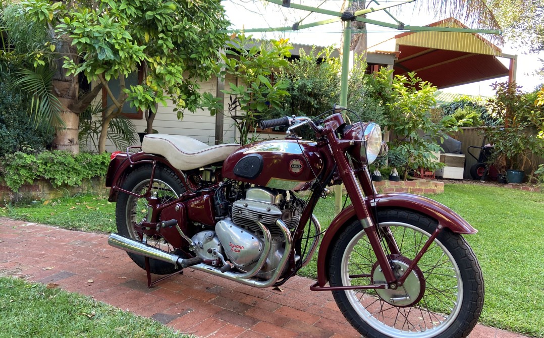 1954 Ariel Square 4