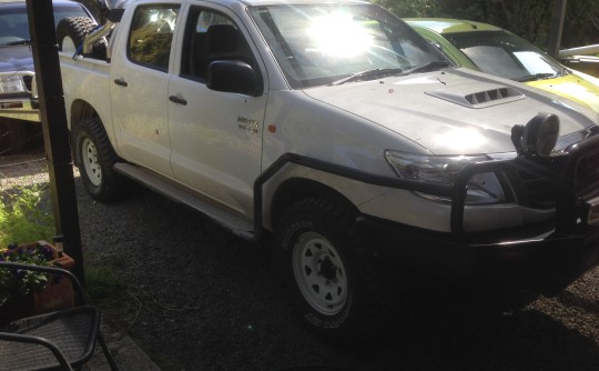 2012 Toyota HILUX SR (4x4)