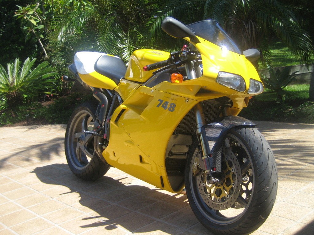 2000 Ducati 748 R