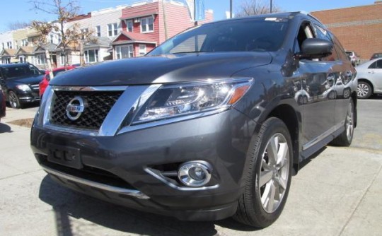 2014 Nissan PATHFINDER (4x4)