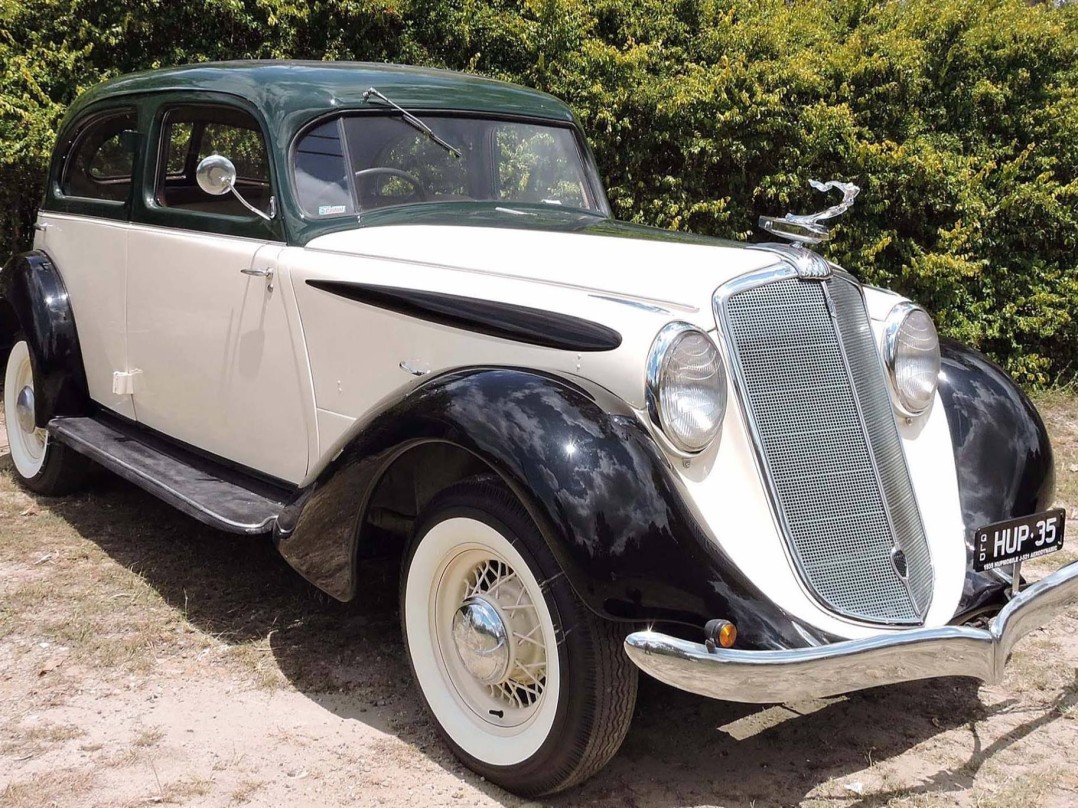 1935 Hupmobile J-521 Aerodynamic