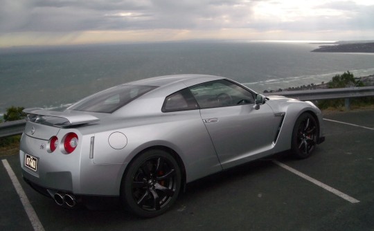 2009 Nissan GT-R PREMIUM