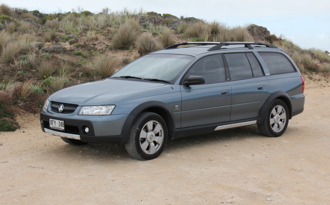 2005 Holden ADVENTRA SX6