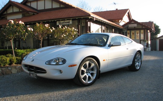 1999 Jaguar XK8 CLASSIC