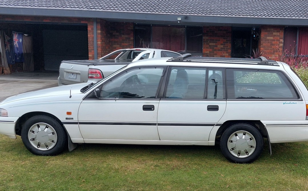1993 Holden VP EXECUTIVE