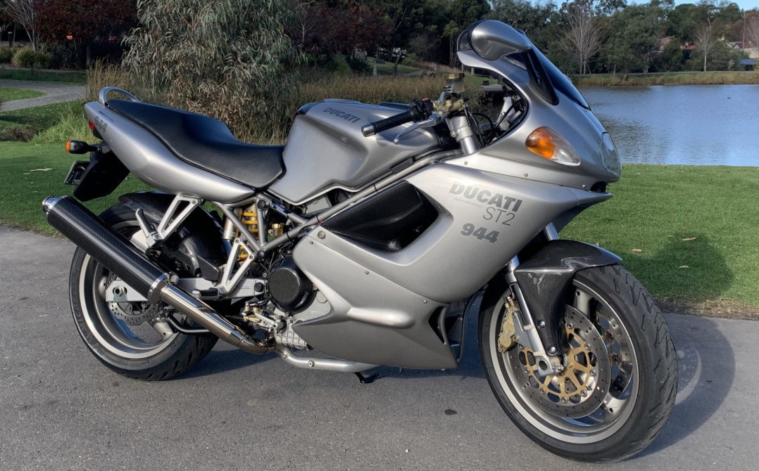 2000 Ducati 944cc ST2