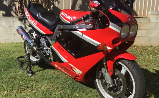 1990 Suzuki 1127cc GSX-R1100