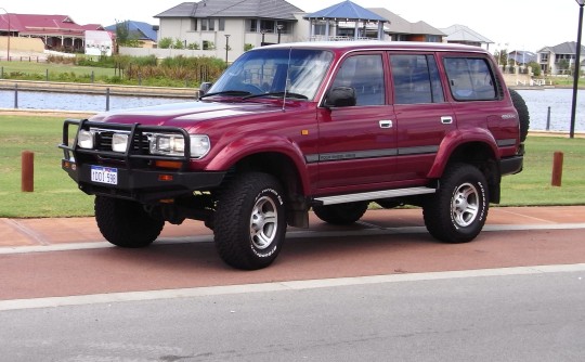 1998 Toyota LANDCRUISER (4x4)