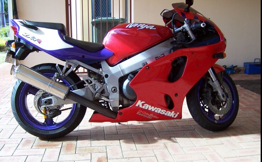 1998 Kawasaki 748cc ZX-7R (ZX 750 NINJA)