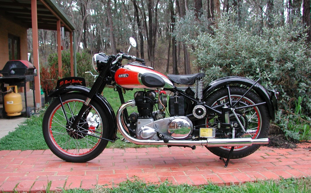 1949 ARIEL RED HUNTER TWIN