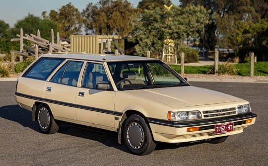 1989 Mitsubishi Magna