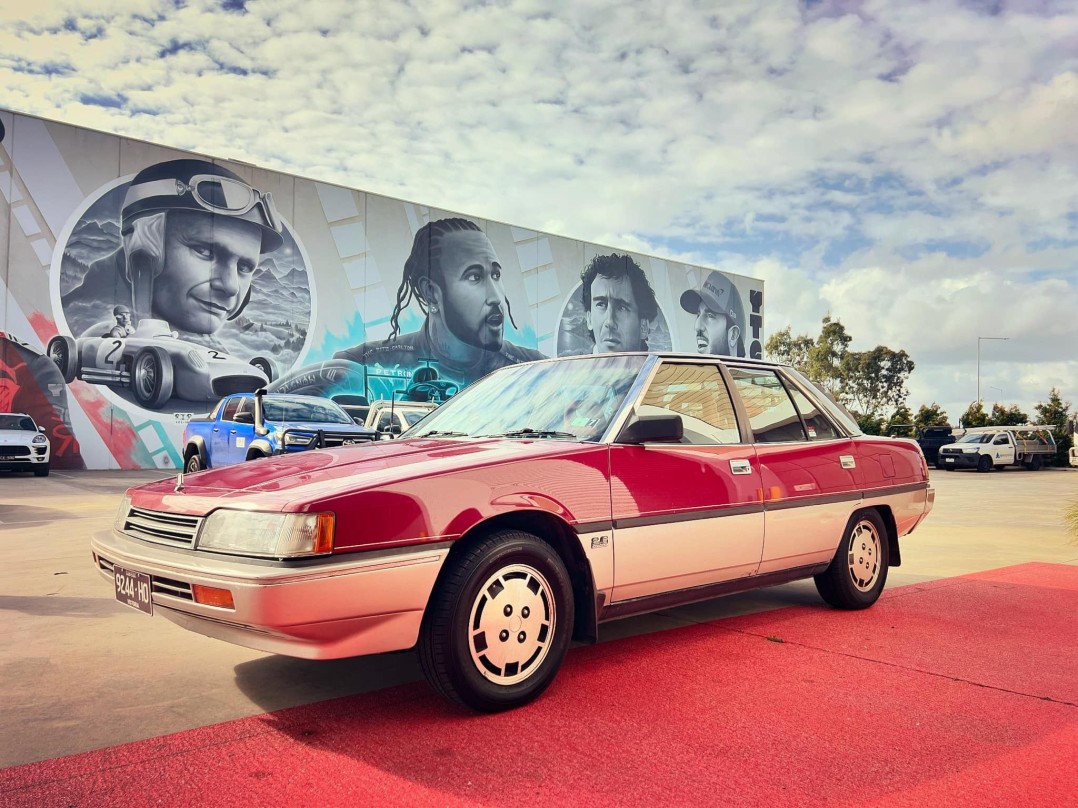 1985 Mitsubishi TM Magna Elite sedan