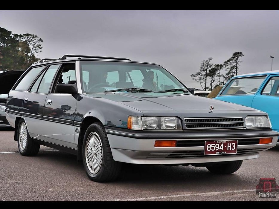 1989 Mitsubishi TP Magna Elite wagon