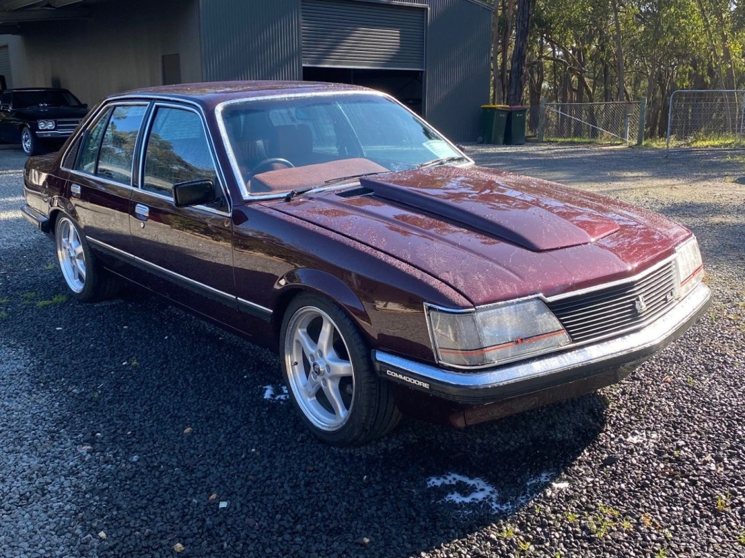 1983 Holden COMMODORE SLE