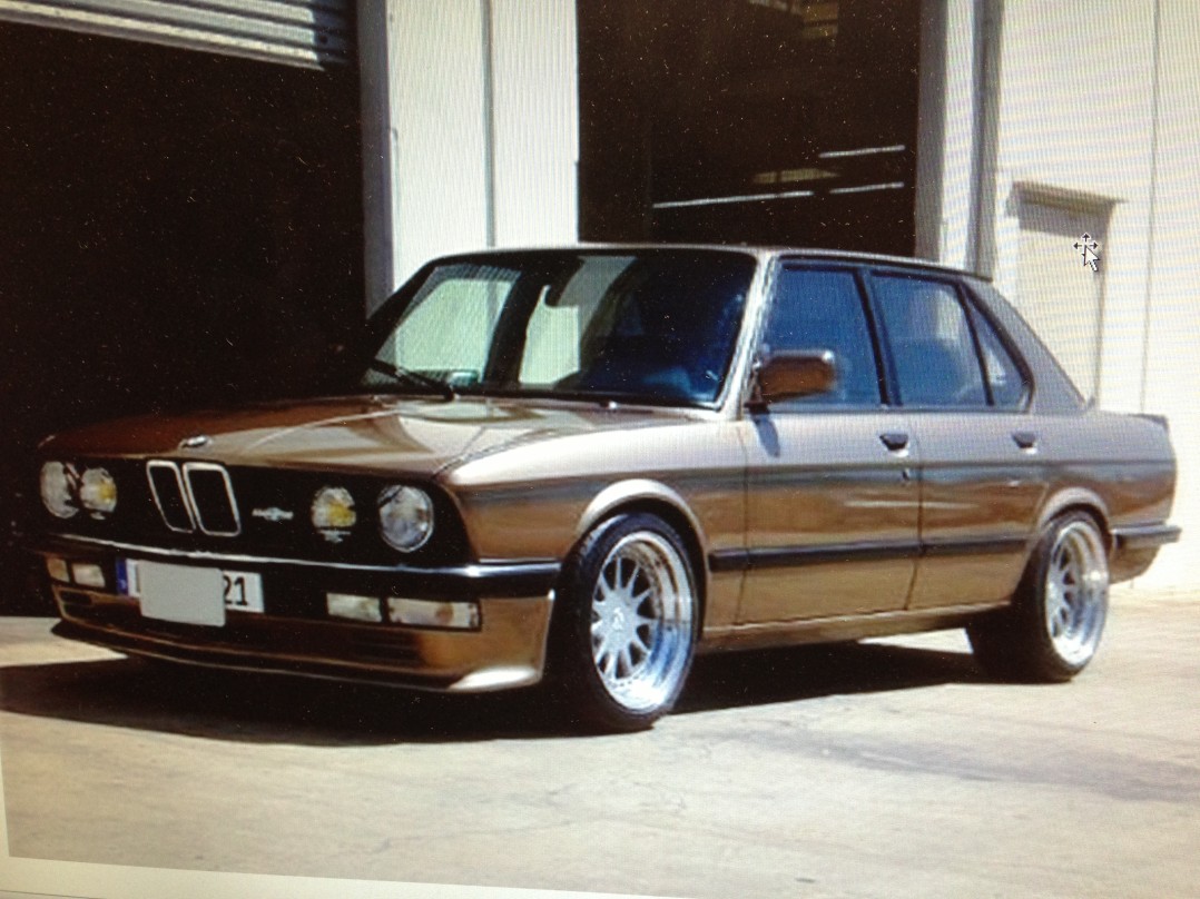 1988 BMW E28 535i