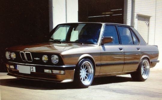 1988 BMW E28 535i