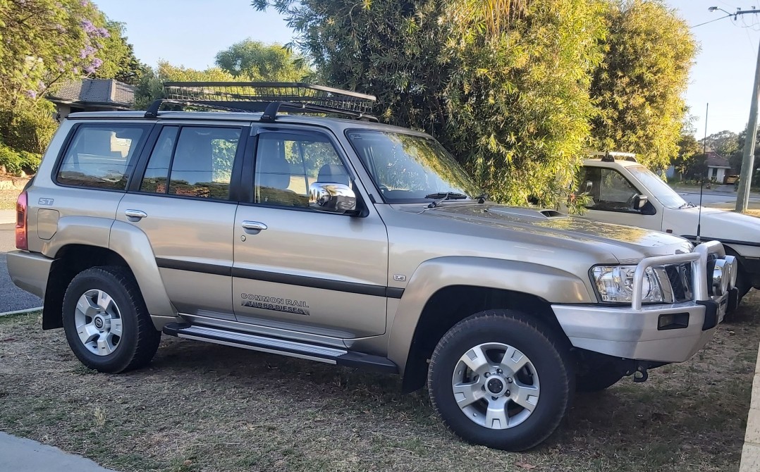 2010 Nissan PATROL ST (4x4)