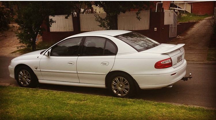 2001 Holden Commodore lumna