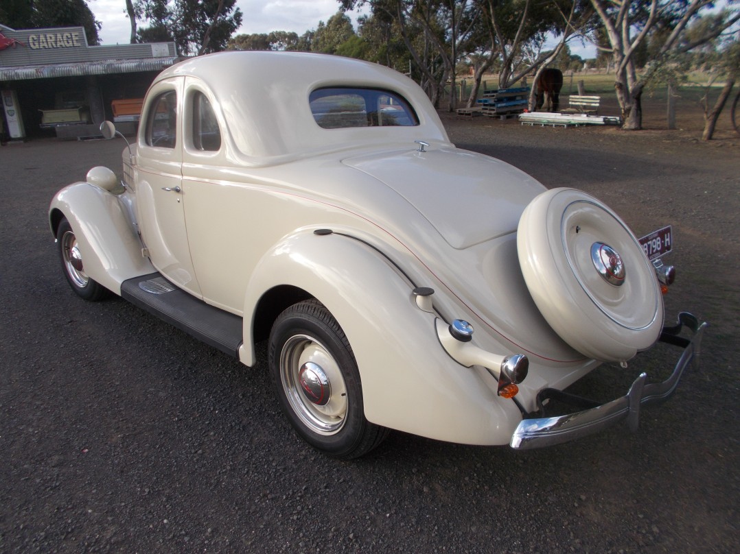 1936 Ford V8 coupe