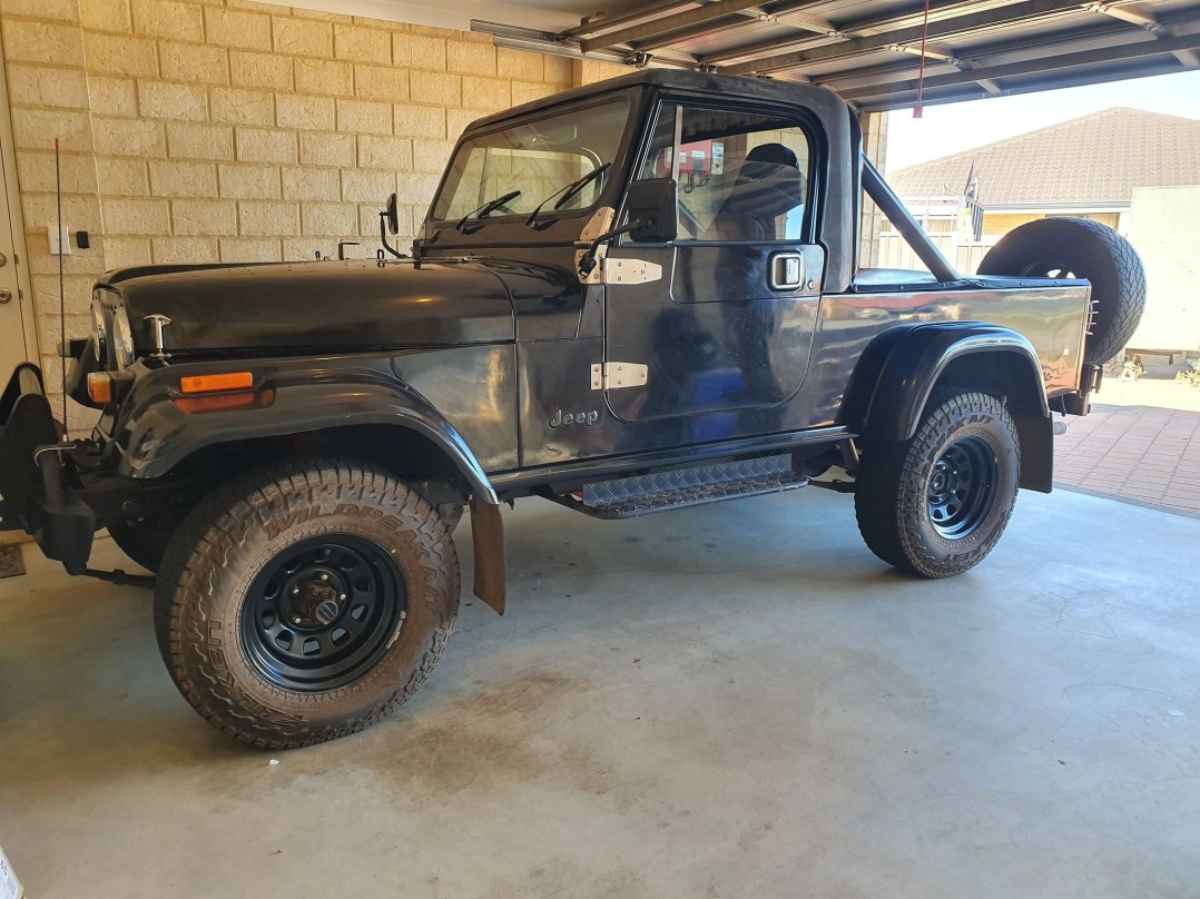 1984 Jeep CJ8 OVERLANDER (4x4)