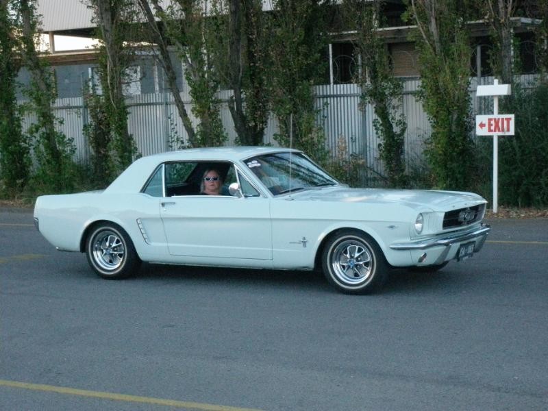 1965 Ford MUSTANG