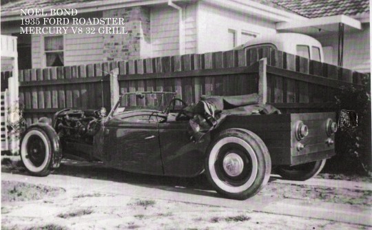 1935 Ford Model A Roadster