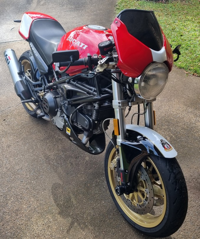 2001 Ducati M900ie