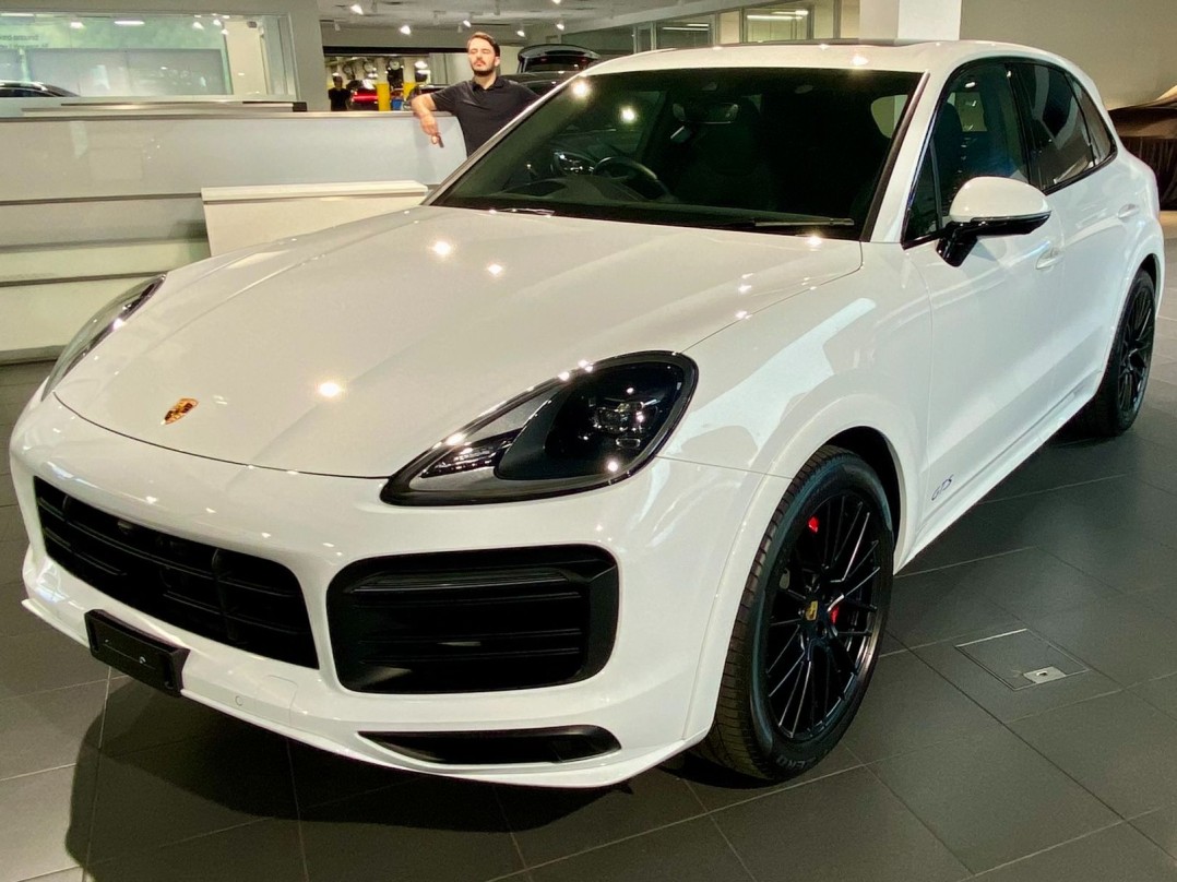 2022 Porsche CAYENNE GTS