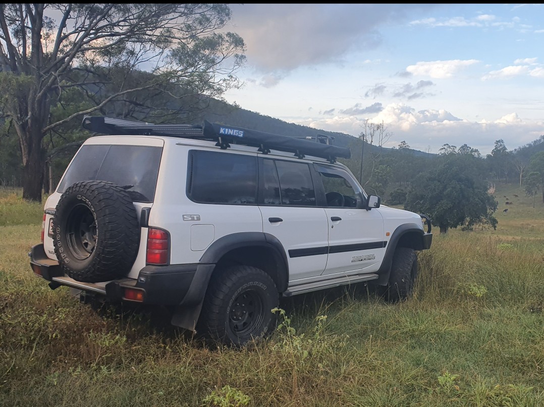 2000 Nissan PATROL ST (4x4)