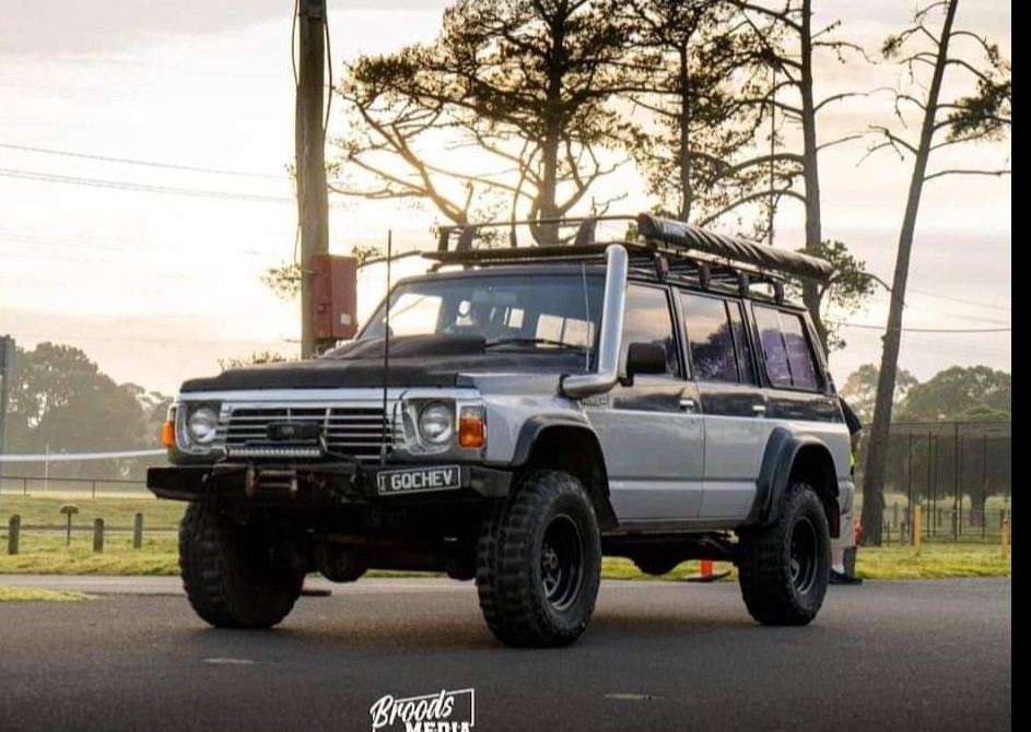 1988 Nissan PATROL (4x4)