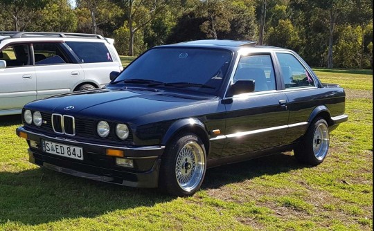 1985 BMW e30 323i