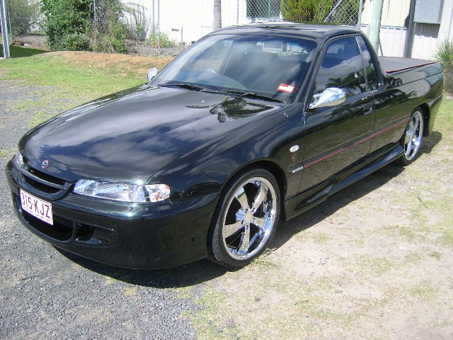 1997 Holden COMMODORE