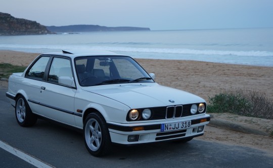 1990 BMW E30 318is