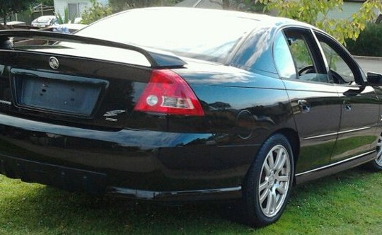 2004 Holden COMMODORE VY S