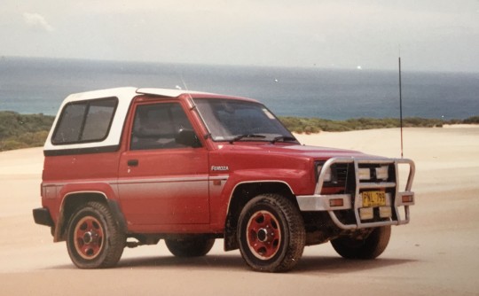 1989 Daihatsu FEROZA DX (4x4)