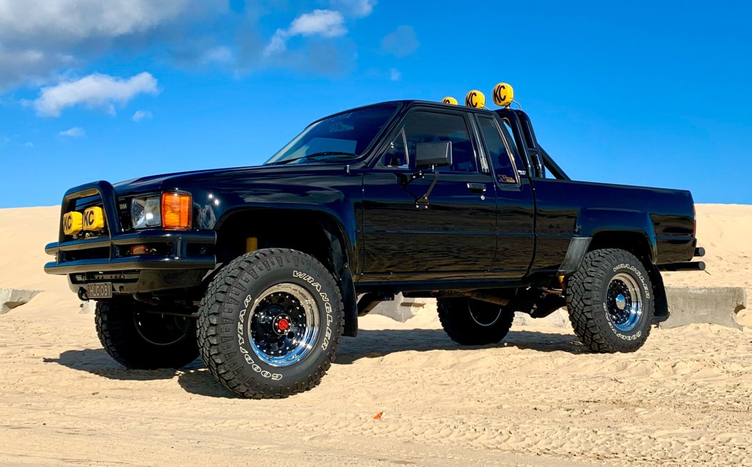 1985 Toyota HILUX SR5