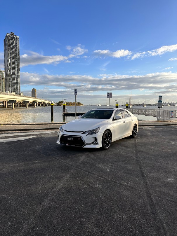 2019 Toyota Mark x GR sport