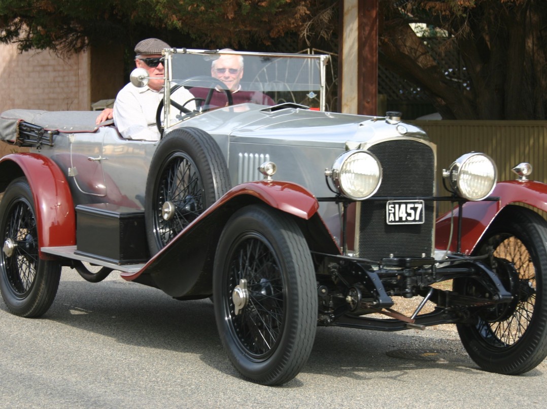 1925 Vauxhall 30/98