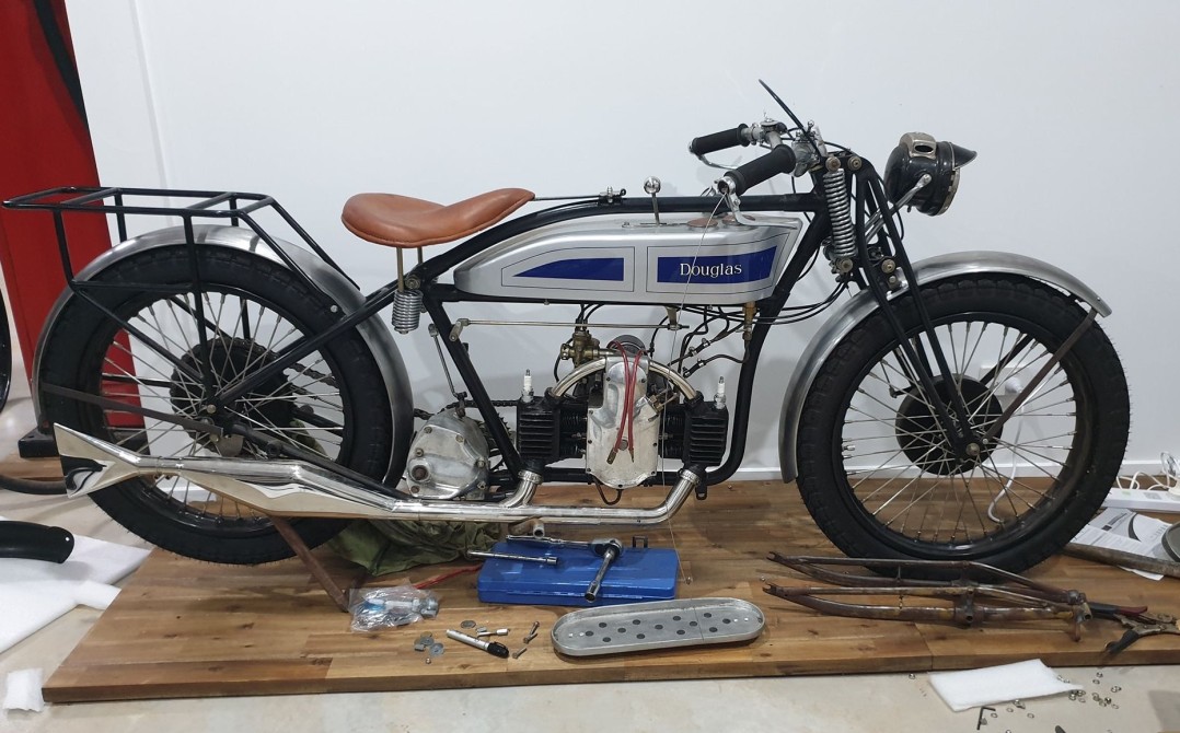 1927 Douglas EW