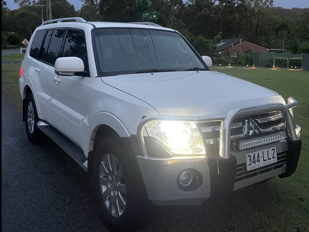 2008 Mitsubishi pajero