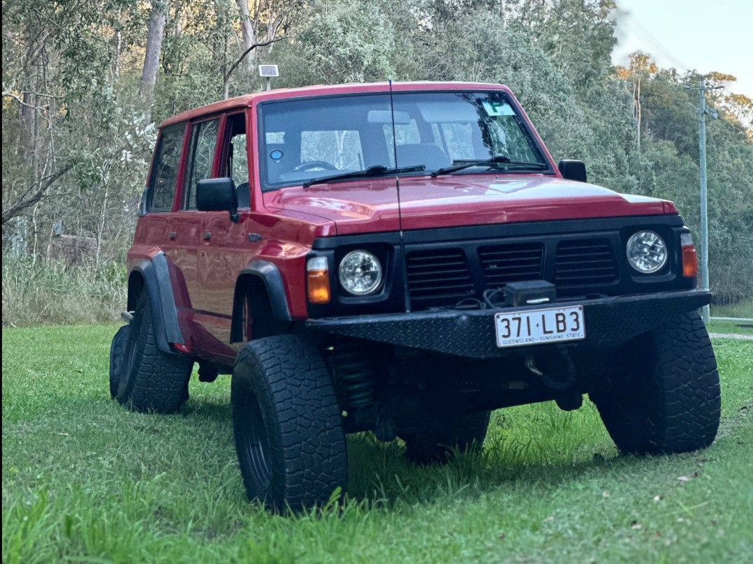 1989 Nissan PATROL (4x4)