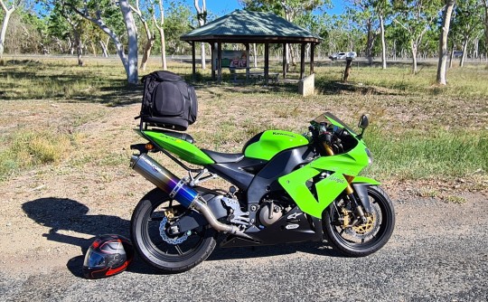 2004 Kawasaki 998cc ZX-10R (ZX1000 NINJA)