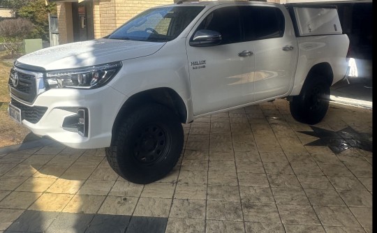 2018 Toyota HILUX SR5 (4x4)